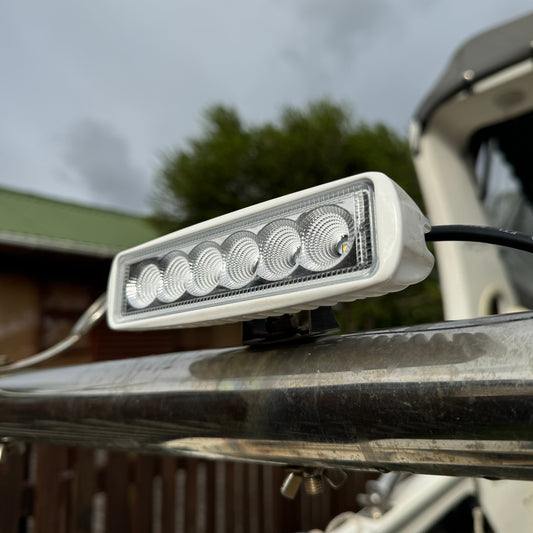 Deck spreader light