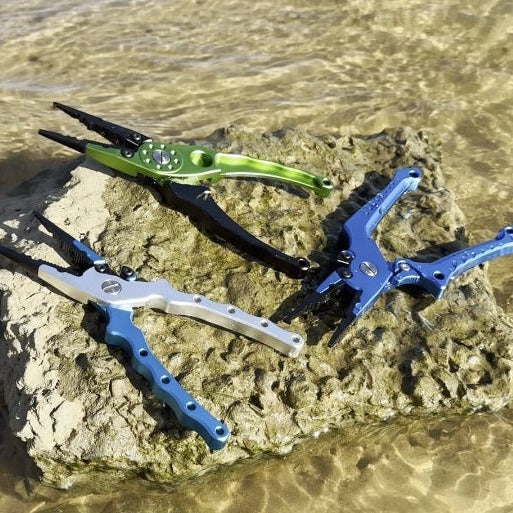 Salt fit pliers on a rock at gamtoos